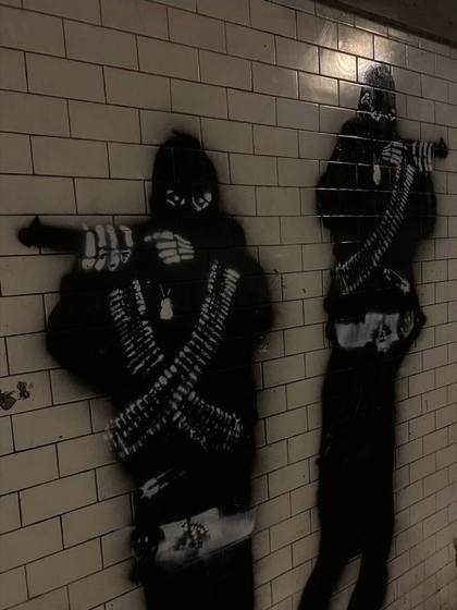 LA IS NOT SAFE — photo 8