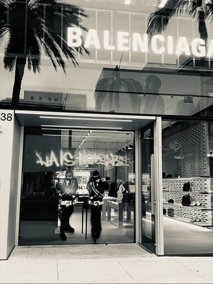LA IS NOT SAFE — photo 13