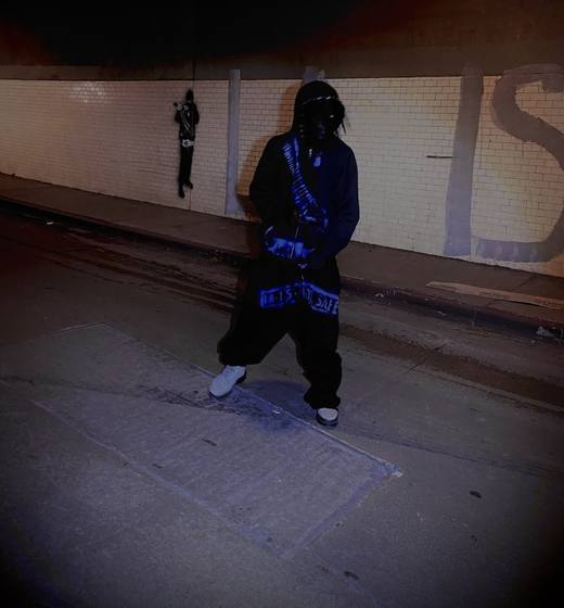 LA IS NOT SAFE — photo 213